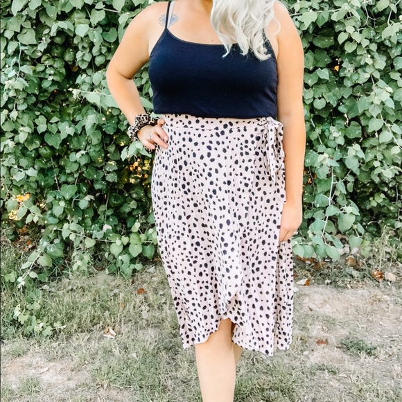 Leopard Pleated Skirt 🐆 - Picture 3 of 3